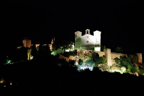 Happily married. Resident in Mallorca.