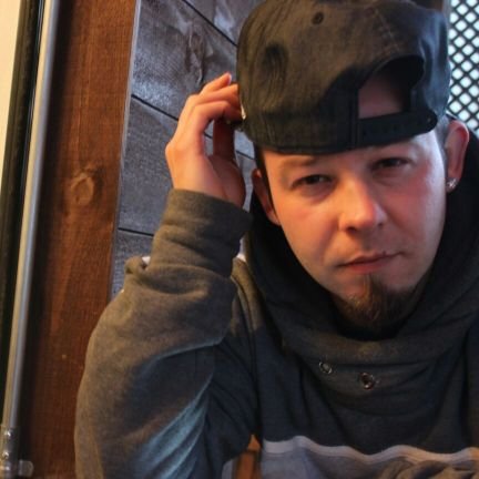 racahiphop's profile picture. sen yeterki dinle ve yaşa'da hip hop sanatçısı !