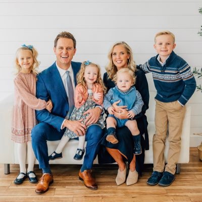 With God all things truly are possible. Husband, Father, Mission President @ Utah Orem Mission. Founder of TownSquare / former Head of OCIO @orionwealthtech.
