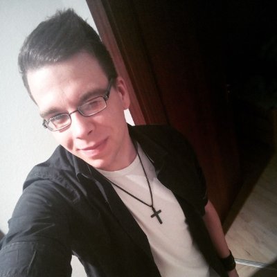 ZumiiUrii's profile picture. 