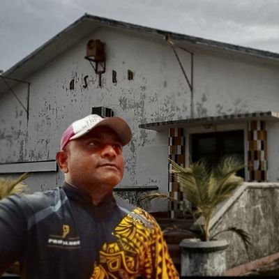 AbdullaJamshee3's profile picture. Follow me because there’s no excuse for laziness. 🙏