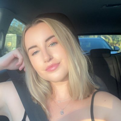 _kaelyynnn_'s profile picture. she/her. dog mom. all things real estate.