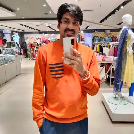 Passionate about Tech || vlogging || Investing and Traveling #100DaysOfCode