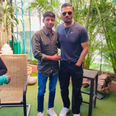 Biggest fan of @SunielVShetty sir..
Spread Love❤