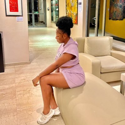 Sharon_dums's profile picture. Realtor || Interior Designer || Ada na-eri ukwu anu😌👑||Microbiologist🔬||Music addict🎵||Foodie😋||IG @sharon_dums