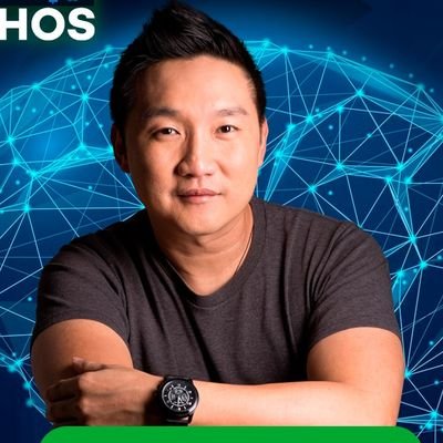 Trainer internacional de PNL. Expert em eliminar autossabotagem. Treinador de mindset de milhares de traders.