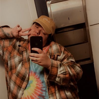 Mvskoke. Book reviewer. Embroidery artist. Avid hiker. Someone’s deadly Auntie. 🏳️🌈 Ahoma Seksha. Full of sadness and snacks. Dog Mama 🐶Not Lakotaman.