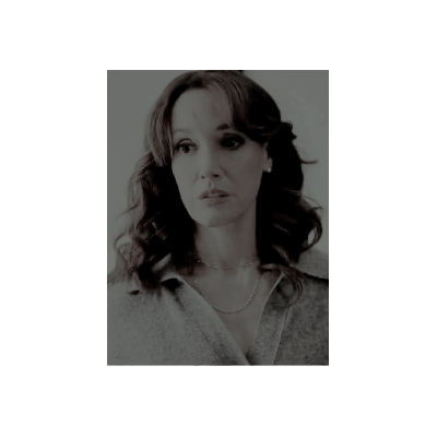 ᅟ ᅟ ╱ᅟᅟ𝓑ette 𝓟orter ᅟ: ᅟɑrtᅟ collectorᅟᅟ ᅟᅟᅟ ─ᅟ mother of Angelicɑ Porter-Kennɑrdᅟ.ᅟᅟᅟ ᅟ     owner of ɑn ɑrt gɑlleryᅟ .