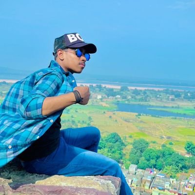 viper_sk_5's profile picture. {Login  the world on 17 March}
{Dosto ka kamina😅}
{Bhai ka zero😁}
{Maa ka Hero😎}
Cricket  Lover❤️
{Mahadev ka bhakt🙏}
Single hak se or flirt sabse