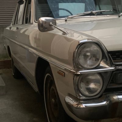 Ayana_no_futago's profile picture. 旧車(*´Д`)ﾊｧﾊｧ 夢叶って旧車。PA30タテグロとネイキッドとE25キャラバンディーゼル乗っています。MTしか乗らない信者ですが原理主義ではありません。プリンス万歳！