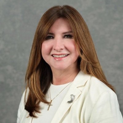Official Twitter account of Dr. Elizalde, Dallas ISD Superintendent of Schools | Cuenta oficial de Dra. Elizalde, Superintendente de las escuelas de Dallas ISD