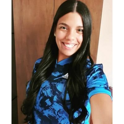 Professora 👩🏻🏫
Cruzeirense apaixonada 💙🦊🏆
Doutoranda (UFMG)👩🏻🎓