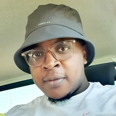 Alwyn_Mungofa's profile picture. Graphic Designer