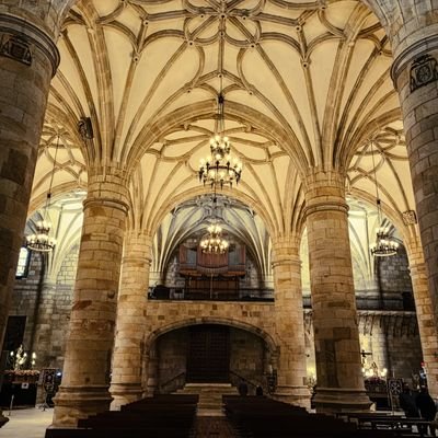 Cuenta oficial del Cabildo Concatedral de San Pedro Apóstol de Soria.
Nuestras celebraciones y actividades. Fe, historia y patrimonio. ⛪