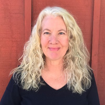 Developmental editor and author mentor @WFSediting. Small-biz owner. Author, A BRIEF HISTORY OF UNDERPANTS (@QuartoKids, 2021). Represented by @LizaRoyceAgency.