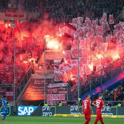 Bayern München 🔴⚪🌟🌟🌟🌟🌟
Tweets über Fußball und Co.