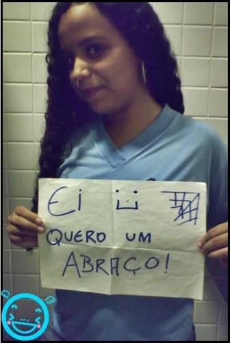 17 anos, Leonina, Estudante. DONA da: @Mega_Coliirios || Melhor amiga @jkl2008 *-* || Orkut: http://t.co/bMp1j97Nkh || Segue? Sigo de volta!