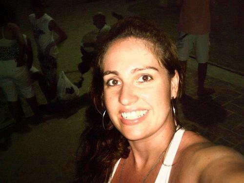 DianaCNadai's profile picture. Leonina q quer ter todos debaixo das asas e acabar com os problemas de quem ama de um dia para outro!-rs....