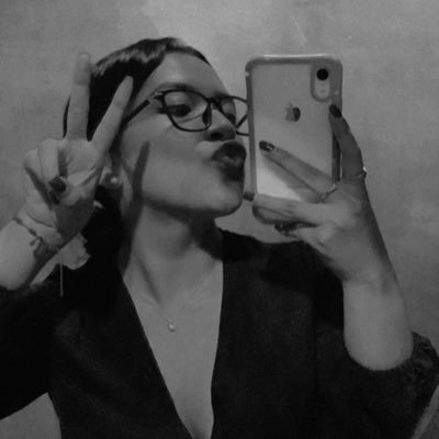 joselynesv_'s profile picture. usa el amor como un puente 🌉