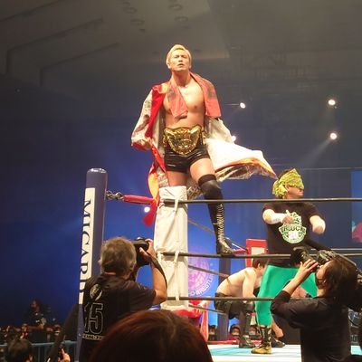 新日本プロレス熱が一番。激しい音楽(ホルモン、10-feetなど)あとはサッカー(コンサ)も競馬好き…北海道の東のほうの田舎住み。