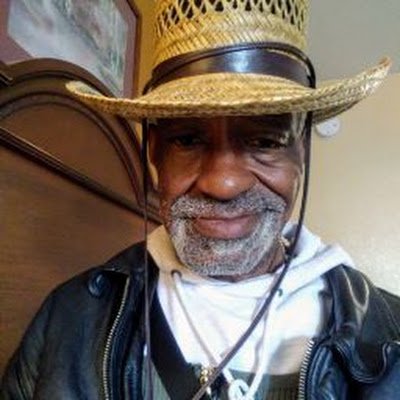 WarrenK21816379's profile picture. 