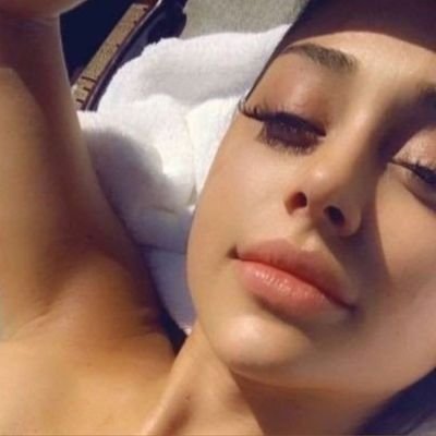 ㅤㅤㅤㅤariana 𔘓 mia gatinha !!