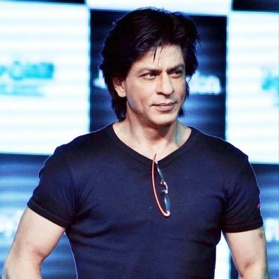 Fan account of World's biggest Star ever born on this planet, SHAH RUKH KHAN.
Just a DM away 🙂
