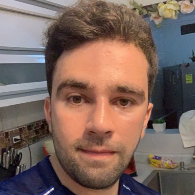 Fan del F.C Barcelona, necio, obstinado y creyente que la vida no es tan seria. Feliz pero no mucho.