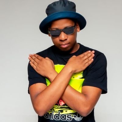 Truth_LK's profile picture. Rapper/Producer from Durban... get  Wash'umkhulu on all digital stores  iTunes
https://t.co/RIPOh2ypJZ