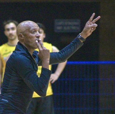 🏀🇺🇾Entrenador Superior de baloncesto y Profesor de Educación Física
Experiencia 🇺🇾🇨🇱🇪🇸🇲🇽