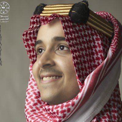 من خمسة أحرف كنت ولا زلت (منصور) منشد وحاصل على لقب المذيع بجازان، سنابي فالرابط تحت 👻👇🏻♥️