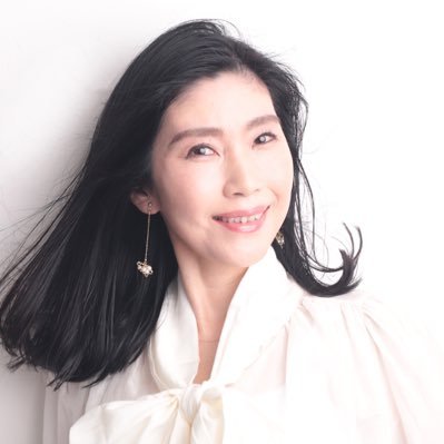 chika2bambina's profile picture. スージー鈴木プロデュースの音楽イベント＝『スージー鈴木のレコード研究室』アシスタントMC ／ブラジルナイト(at 「On a slow boat to…」)ナビゲーター／音声配信「80年代はこちらです。」https://t.co/644Fii3XLK