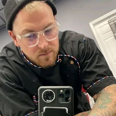 Leonard71768540's profile picture. 