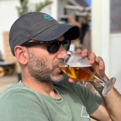 albertbargues's profile picture. Papá x2. Creador de riqueza. Culé de cuna y apasionado del deporte. Amante del sentido común que busca aprender cada día para seguir creciendo.