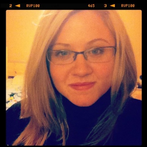 Gryffindor_grl's profile picture. Just your average Potterhead, and a proud Gryffindor!