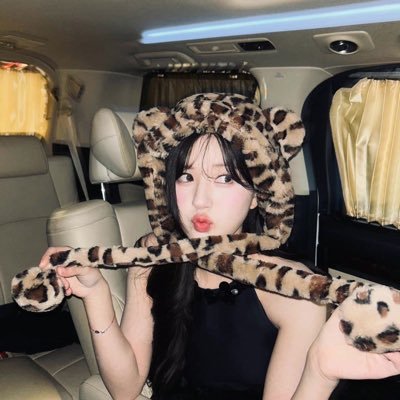 Selinaxiaoyu's profile picture. NU B4 https://t.co/JQtBDYM515