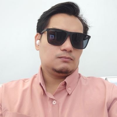 lesstaire47's profile picture. 