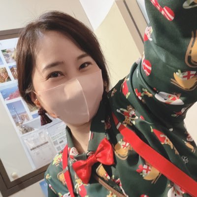 ラジオCM、舞台、ナレーターなどで活動。現在imagina-lに所属。元役者Team Act.base(2018年10月解散)