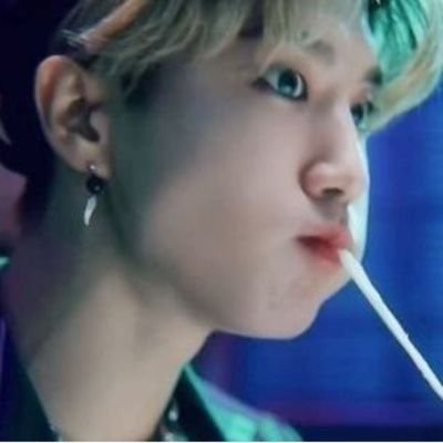 straykids🤍 ソリクンからの新規🤍とにもかくにもハンジソンが可愛くて仕方なくて、ハニを愛でるだけの垢🐿🤍
味噌沼の沼💛💜
昭和のオンマ45↑なので若い方(34↓)はゴメンなさい🙏💦
遊べるSTAYさん大歓迎💖オシャレなCafe行ったり呑みに行ったりしたい❣