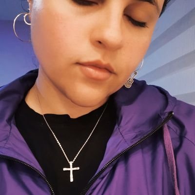La misma que canta y baila 🎵
🎨 Vivir a colores es mi filosofía de vida 🚧 Artista en construcción 🎤 Cantautora 😉 tengo cuenta en Spotify y en youtube 💚❤️