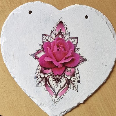 craftslisarose's profile picture. Crafter specialising in resin and clay - but can't be held down love all crafts 
https://t.co/xMEgbm0nK3