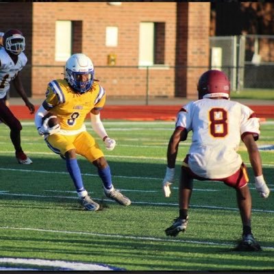 ⭐️⭐️proverbs 18-21 ✝️•Loris high school class of 23’ •Wr🏈#8 40 yard 4.5 height 5’11 GPA 3.0 email:splashcadian@gmail.com