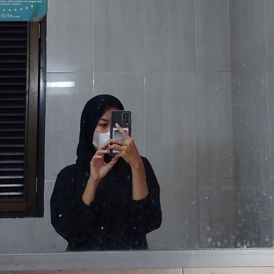 Juliaaputri19 Profile Picture