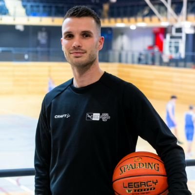 34 y/o 📆 | Program Manager 5-5 | @Basketball_NED 🦁 🏀 

Esther 🚺
Eli Jaïr 🚼
Jael Zeger 🚼

038A28ZESLETTERS📍