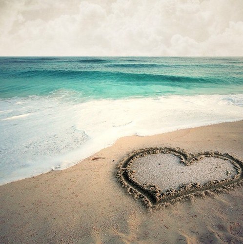 BaileyLuv_16's profile picture. 