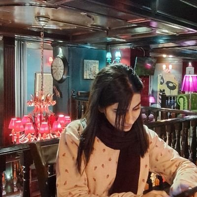 zhrk1999's profile picture. اینجا بیشتر غُر میزنم.