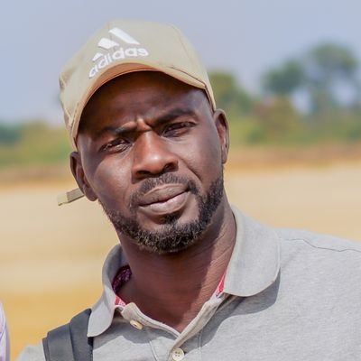 som3anyala's profile picture. ‏‏‏‏ليس هُناك أفضل من الصمت في اللحظات التي تؤمن تماماً أن الآخرين غير قادرين على إستيعاب أفكارك ... الصمت حكمة !