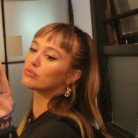 r (@_rosaritx) 's Twitter Profile