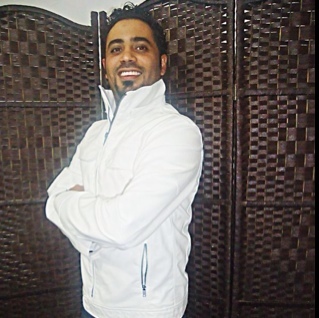 Carlton U student,I work hard, I love meeting new people and I enjoy twitter and always interested on what people have to say about all kind of different things
