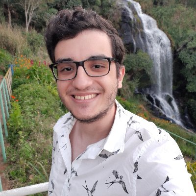 Um cara qualquer fazendo coisas aleatórias.